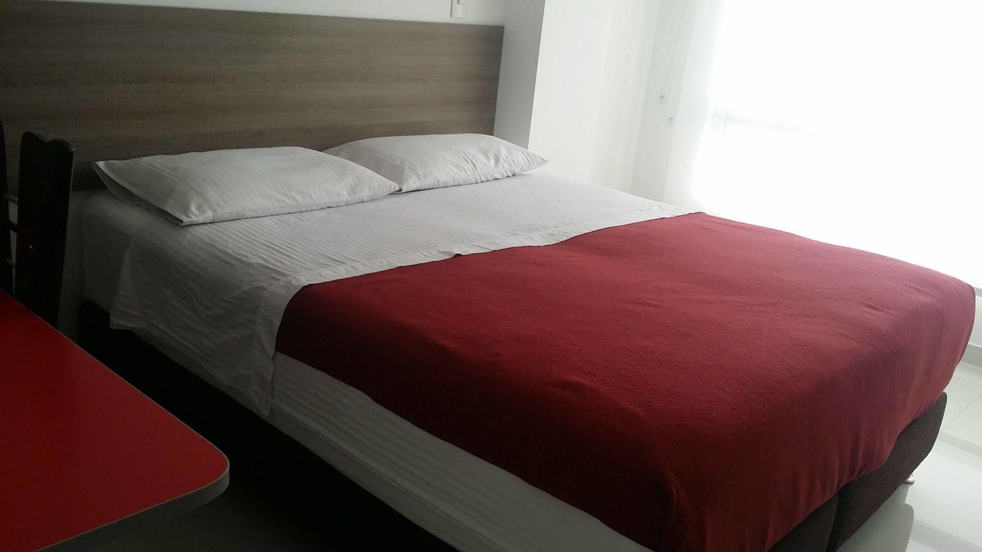 A Bogota On Holidays By Open - Hotel Cas-Embajada Americana מראה חיצוני תמונה