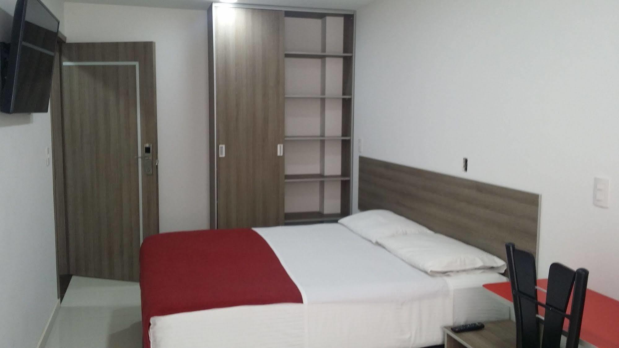 A Bogota On Holidays By Open - Hotel Cas-Embajada Americana מראה חיצוני תמונה